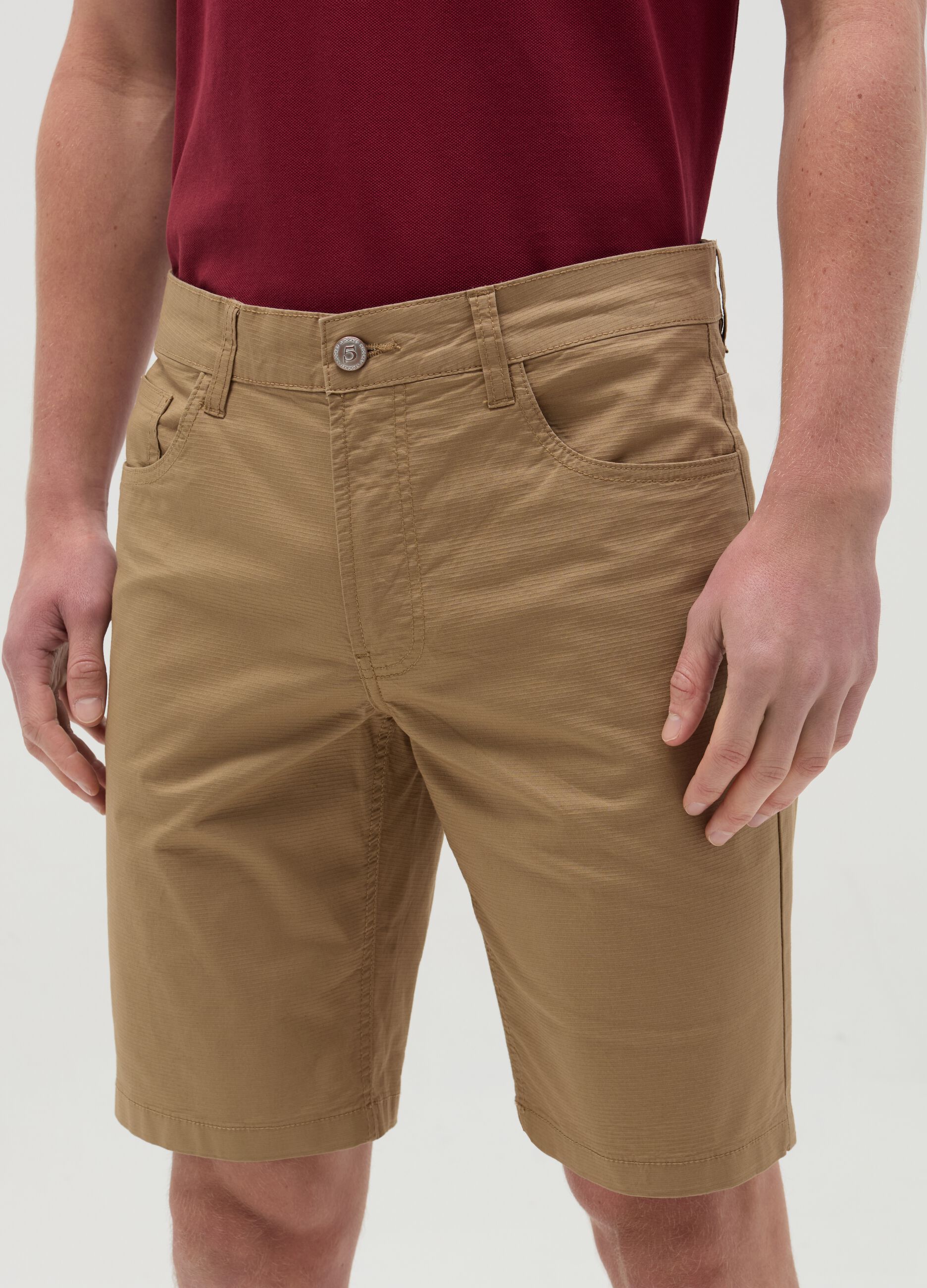 Bermuda shorts with five pockets and ripstop weave
