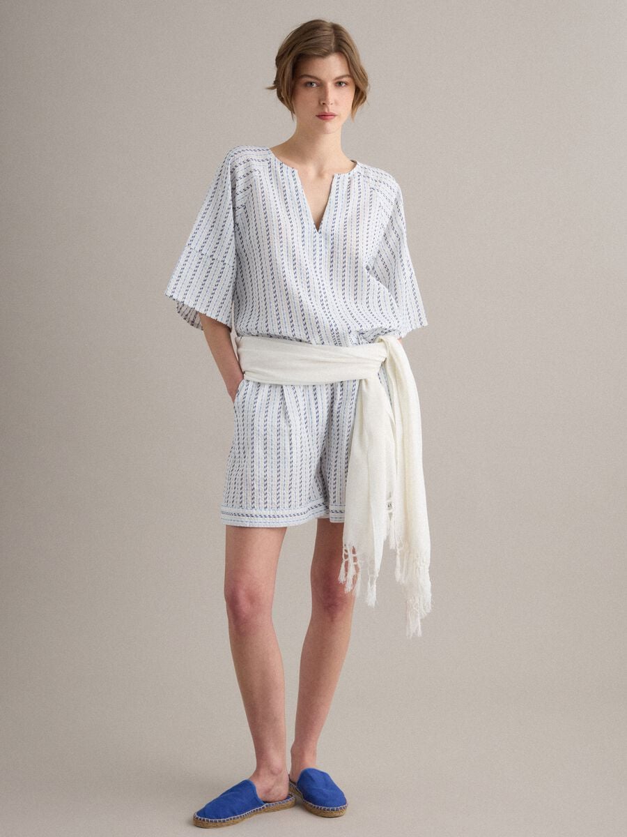 Weisse Hemdbluse aus reiner Baumwolle mit Streifen_2