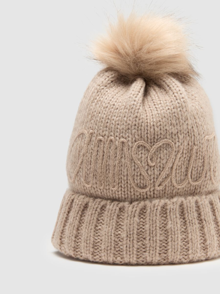 Beige Hat with Pom-Pom and Inscription_2