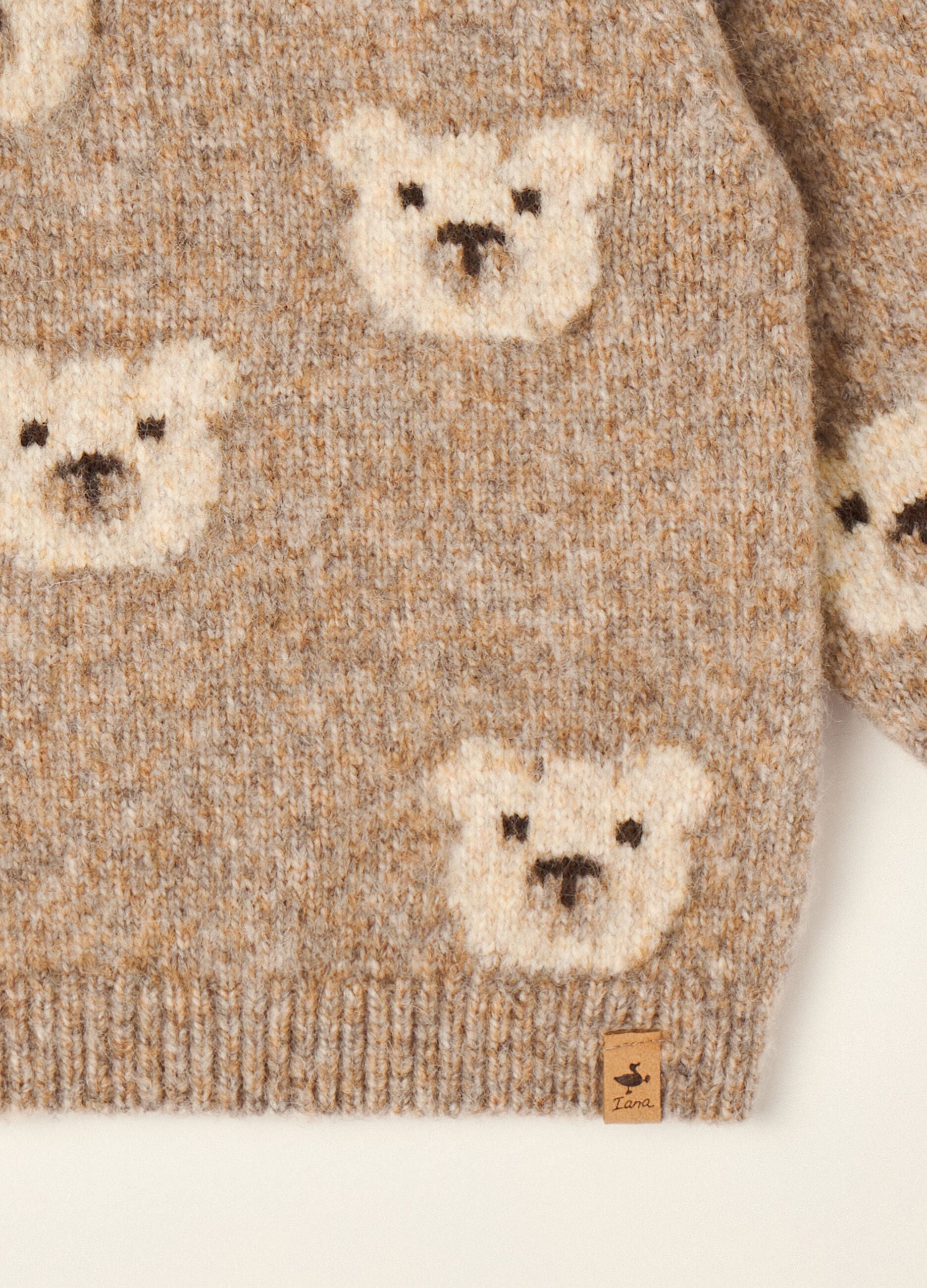 Beiger Wollmix-Pullover mit Rundhalsausschnitt und Teddyb&auml;r-Motiv