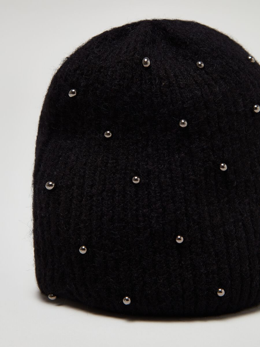 Ribbed hat with beads_2