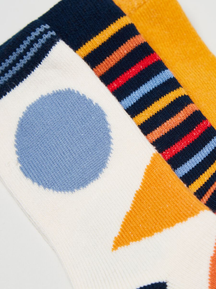 Three-pair pack long socks with geometric designs_2