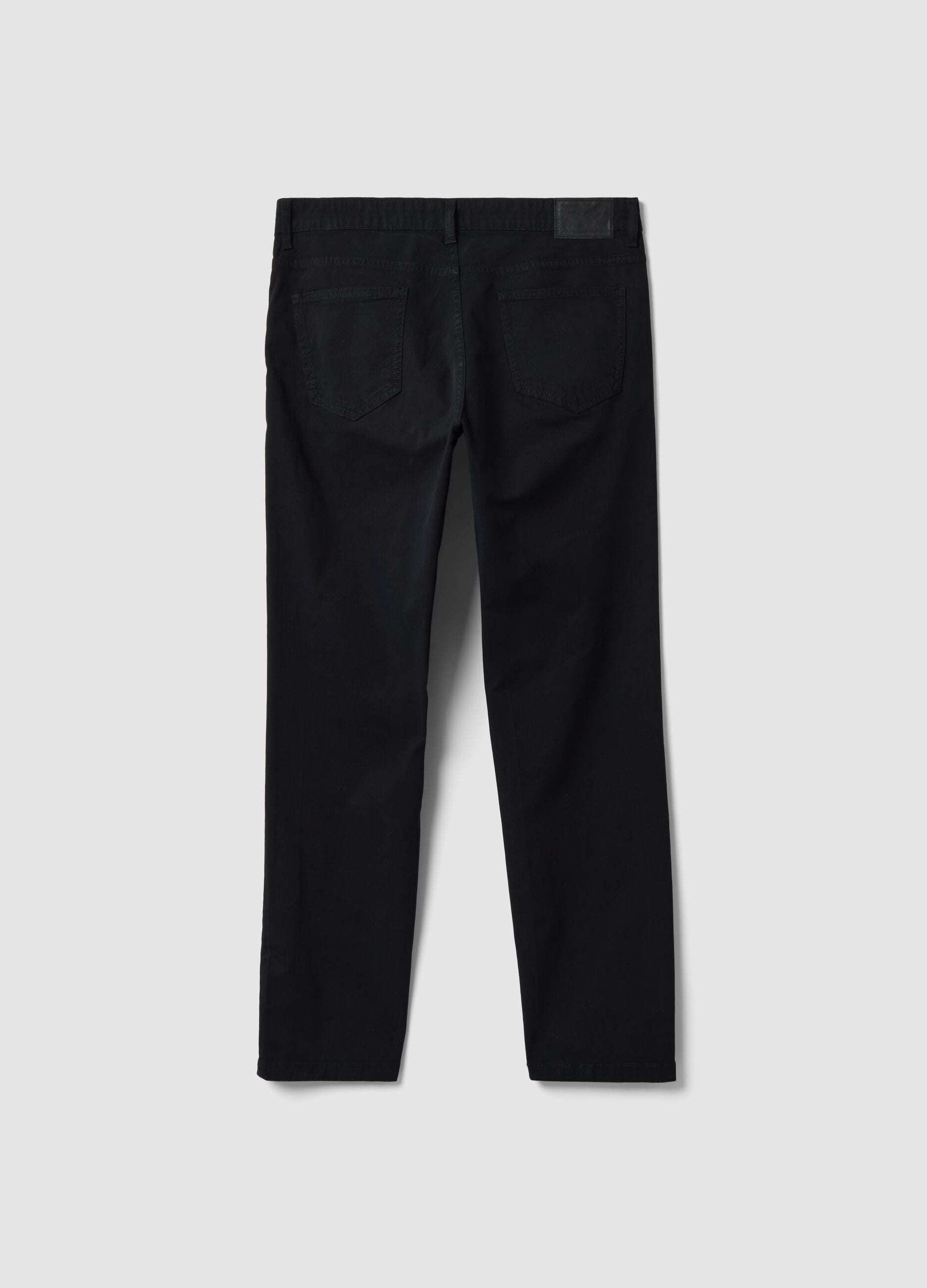 Schwarze Slim-Fit-Hose aus Stretch-Baumwolle mit f&uuml;nf Taschen