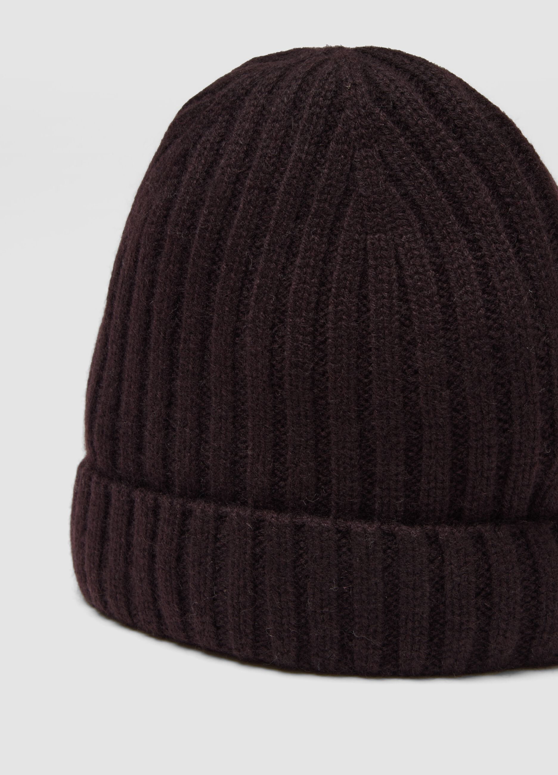 Berretto marrone in puro cashmere a coste