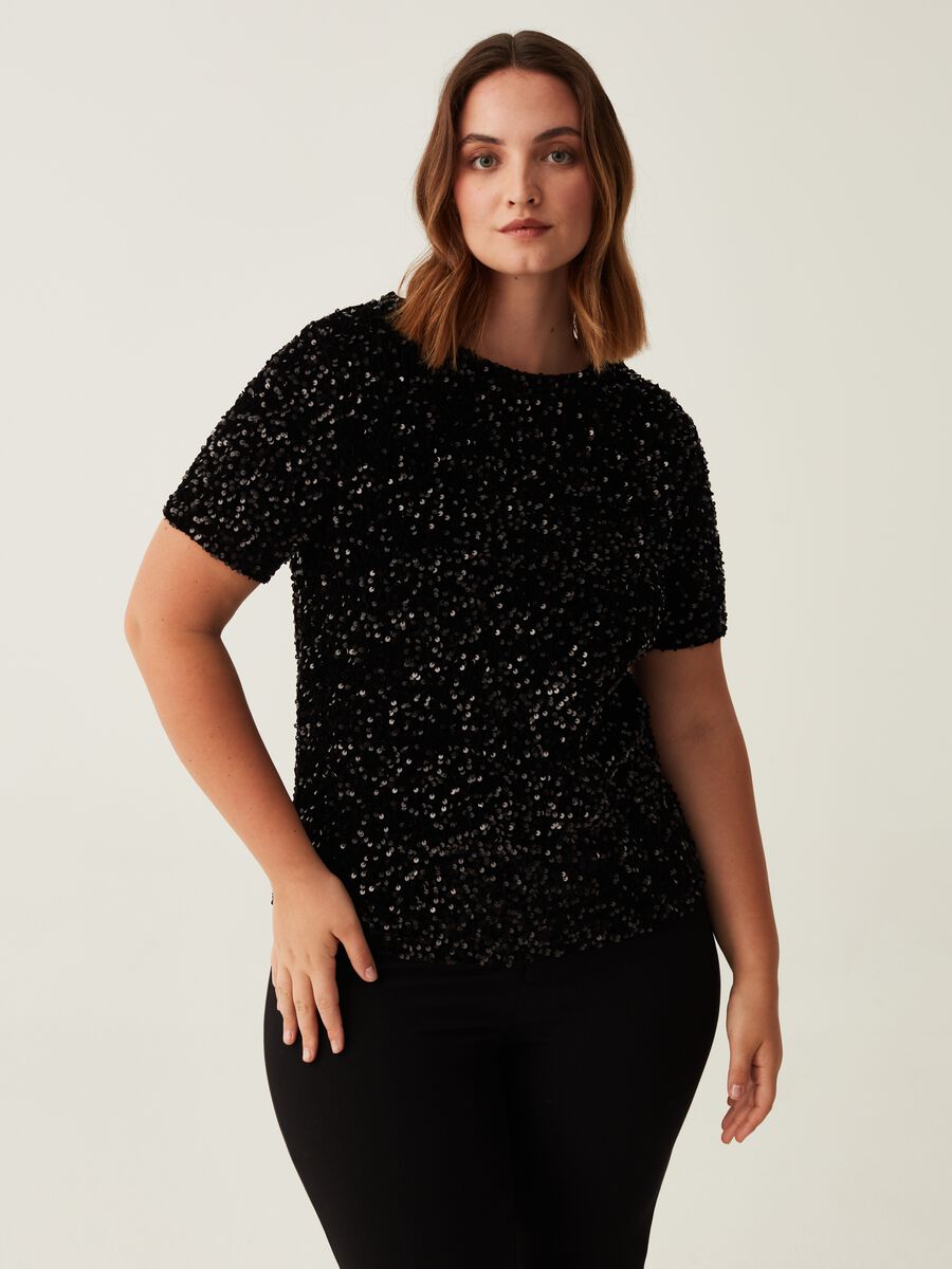 Curvy T-shirt with sequins_1
