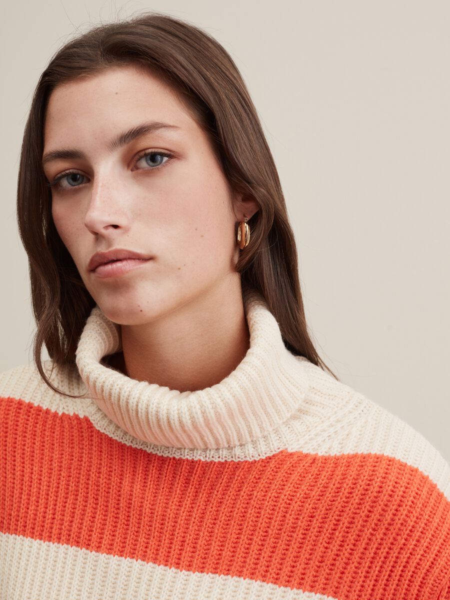Flat-ribbed pullover with striped pattern_0