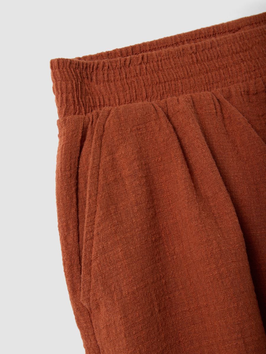 Braune Shorts aus reiner Baumwolle_1