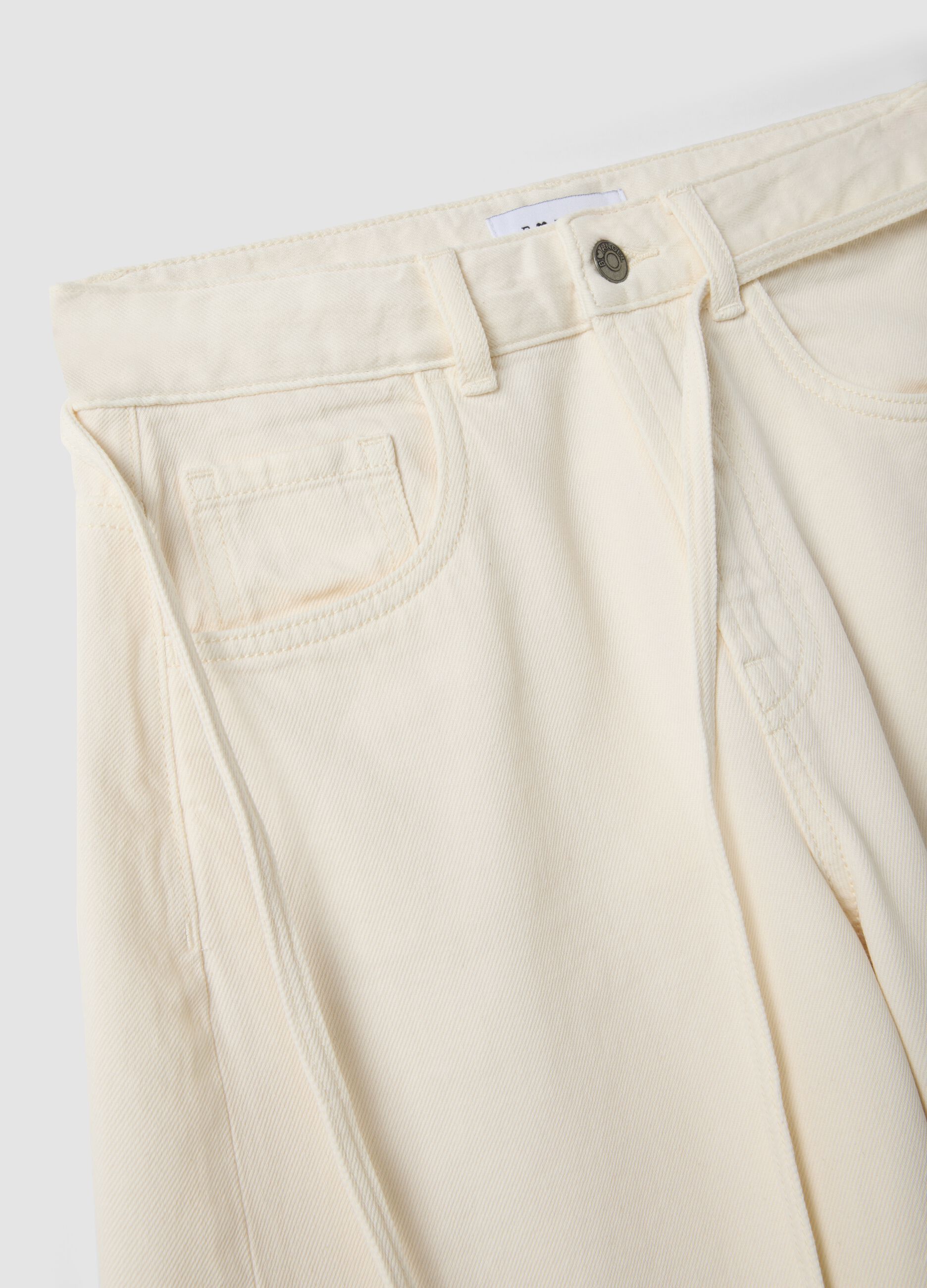 White pure cotton Bermuda shorts