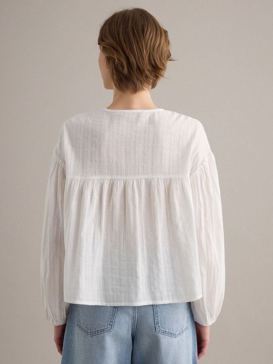 White pure cotton regular-fit shirt with broderie anglaise inserts_2