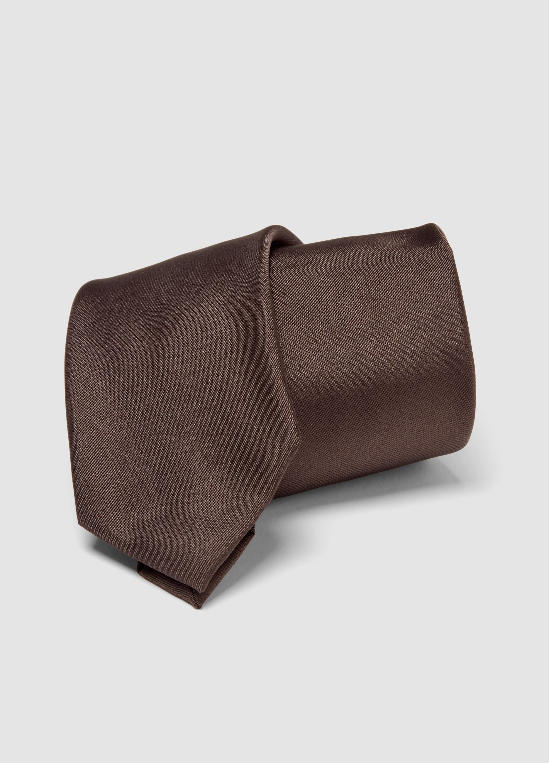 Dark brown tie with 7.5 cm blade
