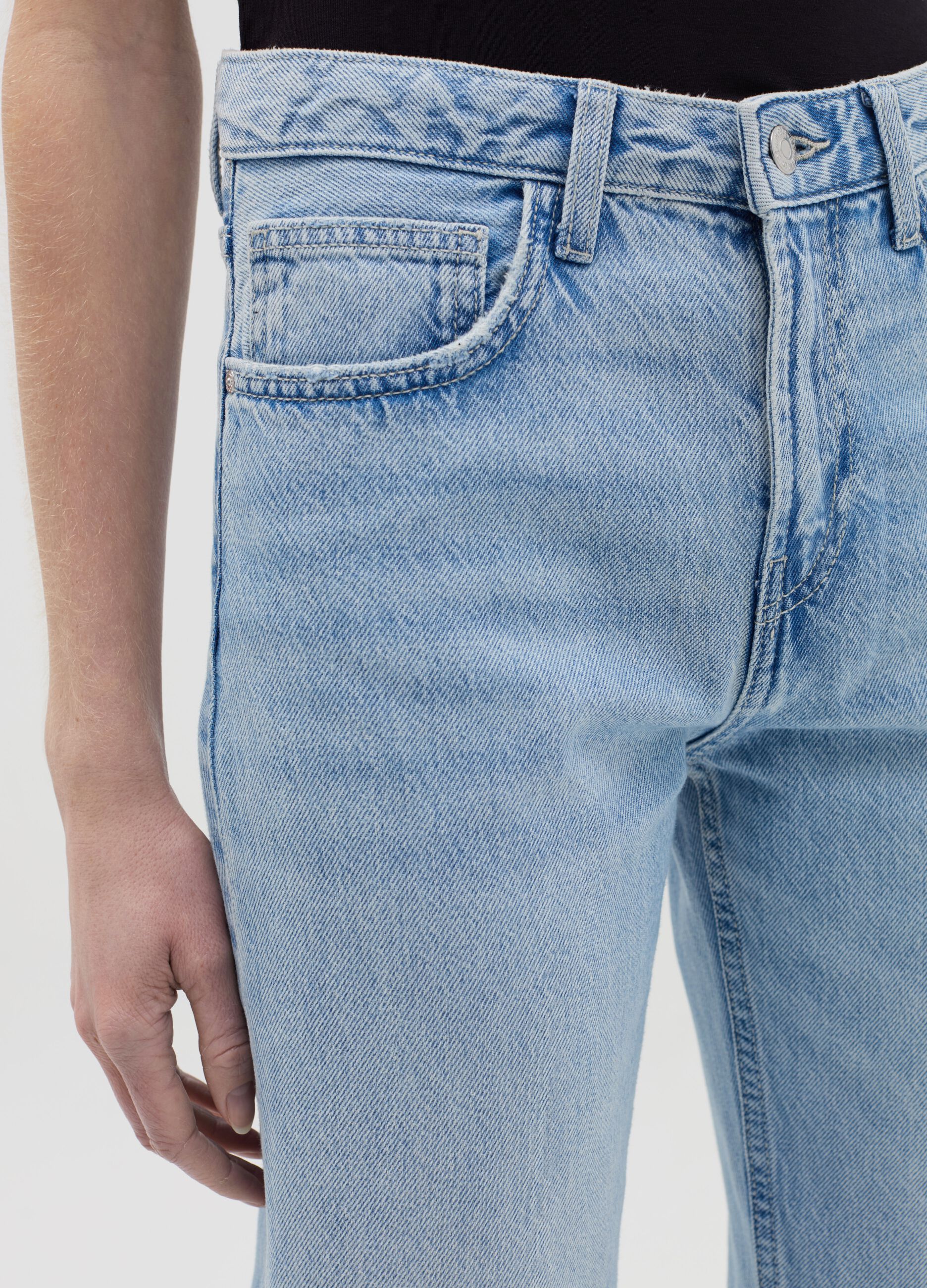 Five-pocket,straight-fit jeans