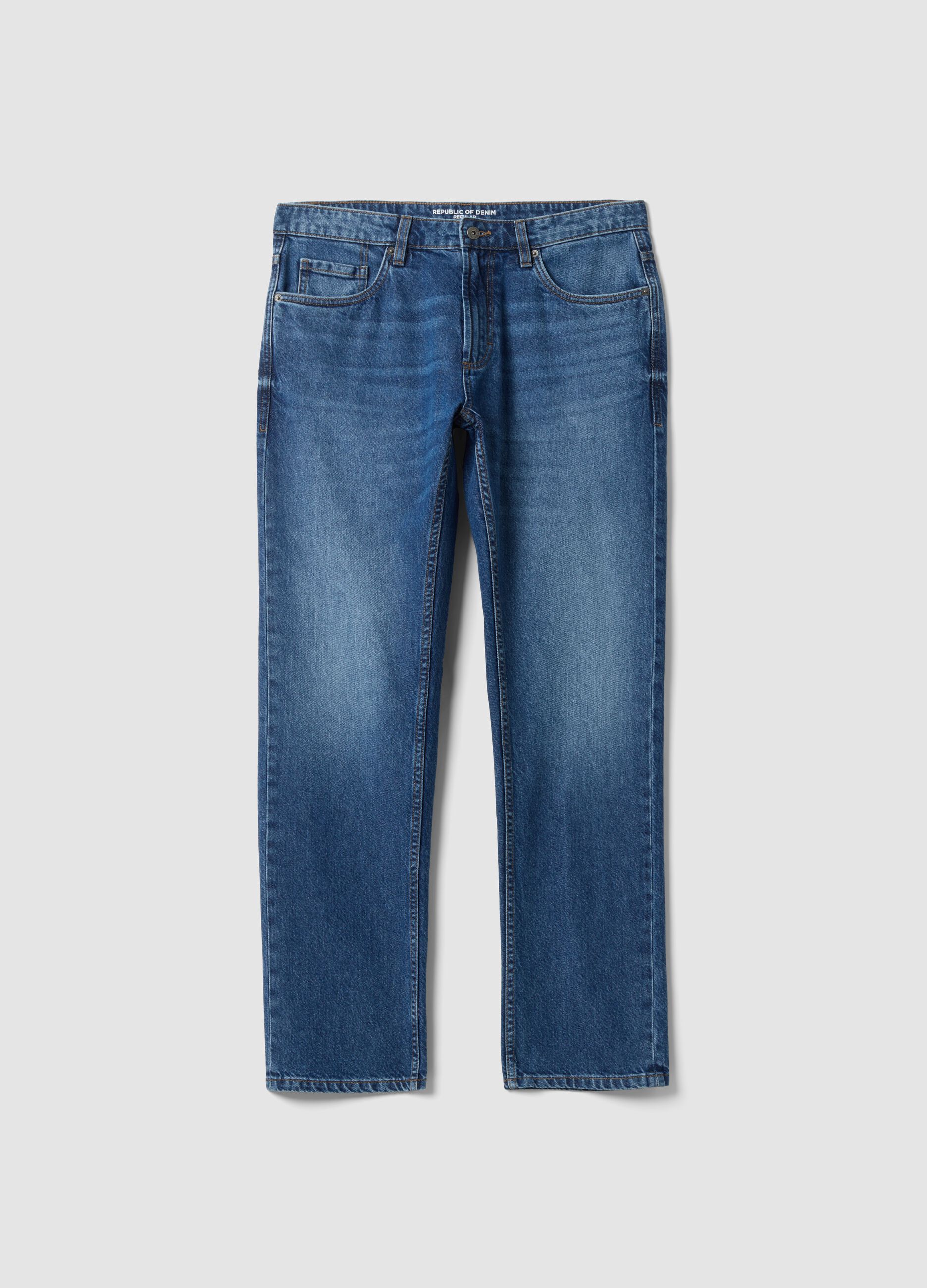 &Alpha;&nu;&delta;&rho;&iota;&kappa;ό &tau;&zeta;&iota;&nu; denim &alpha;&pi;ό 100% &beta;&alpha;&mu;&beta;ά&kappa;&iota;, regular fit