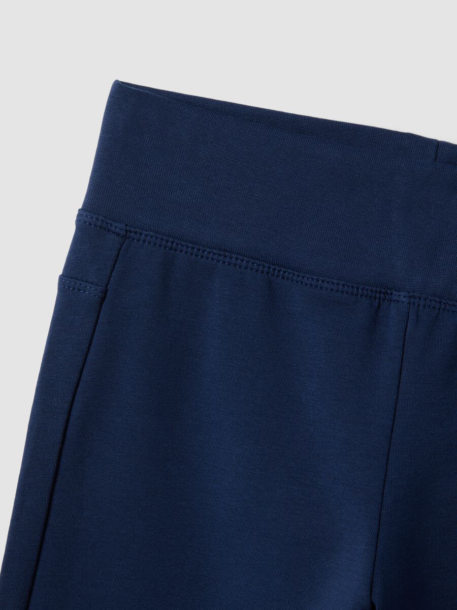 Girls&rsquo; blue flared trousers in stretch organic cotton_2