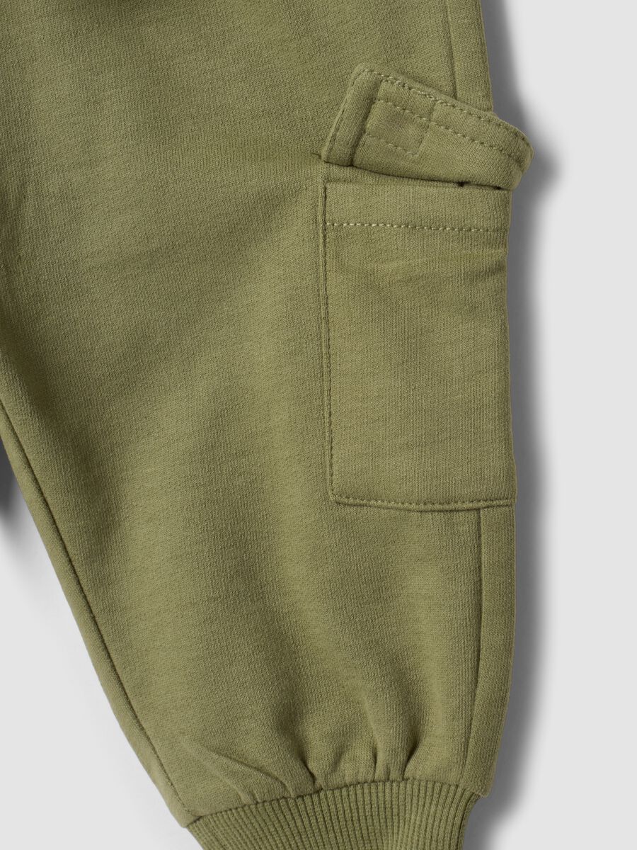 Green organic cotton cargo trousers with drawstring for baby_2
