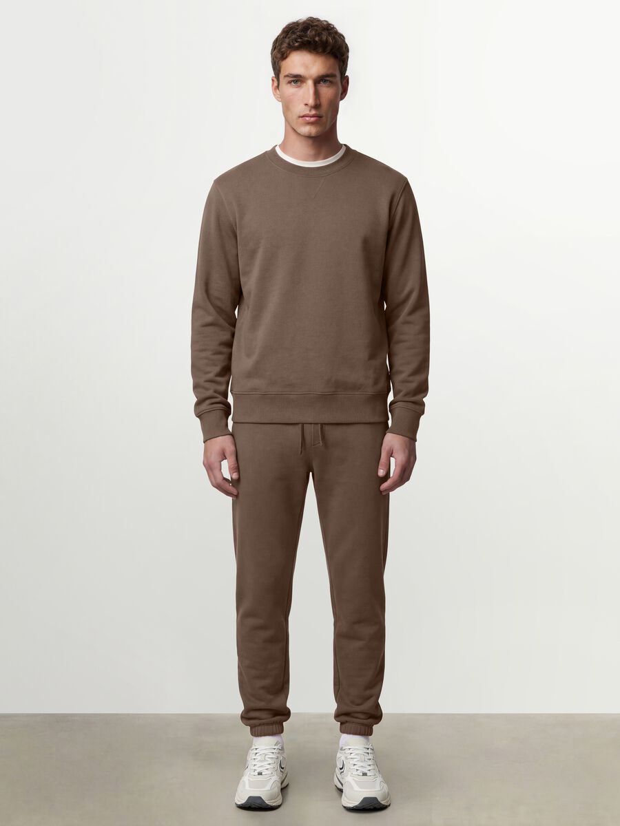 Brown cotton-blend jogger trousers, regular fit_0