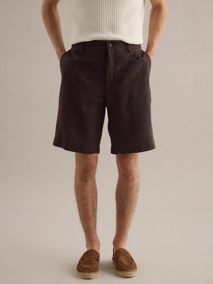 Braune Bermuda Shorts aus reinem Leinen mit regul&auml;rer Passform_1