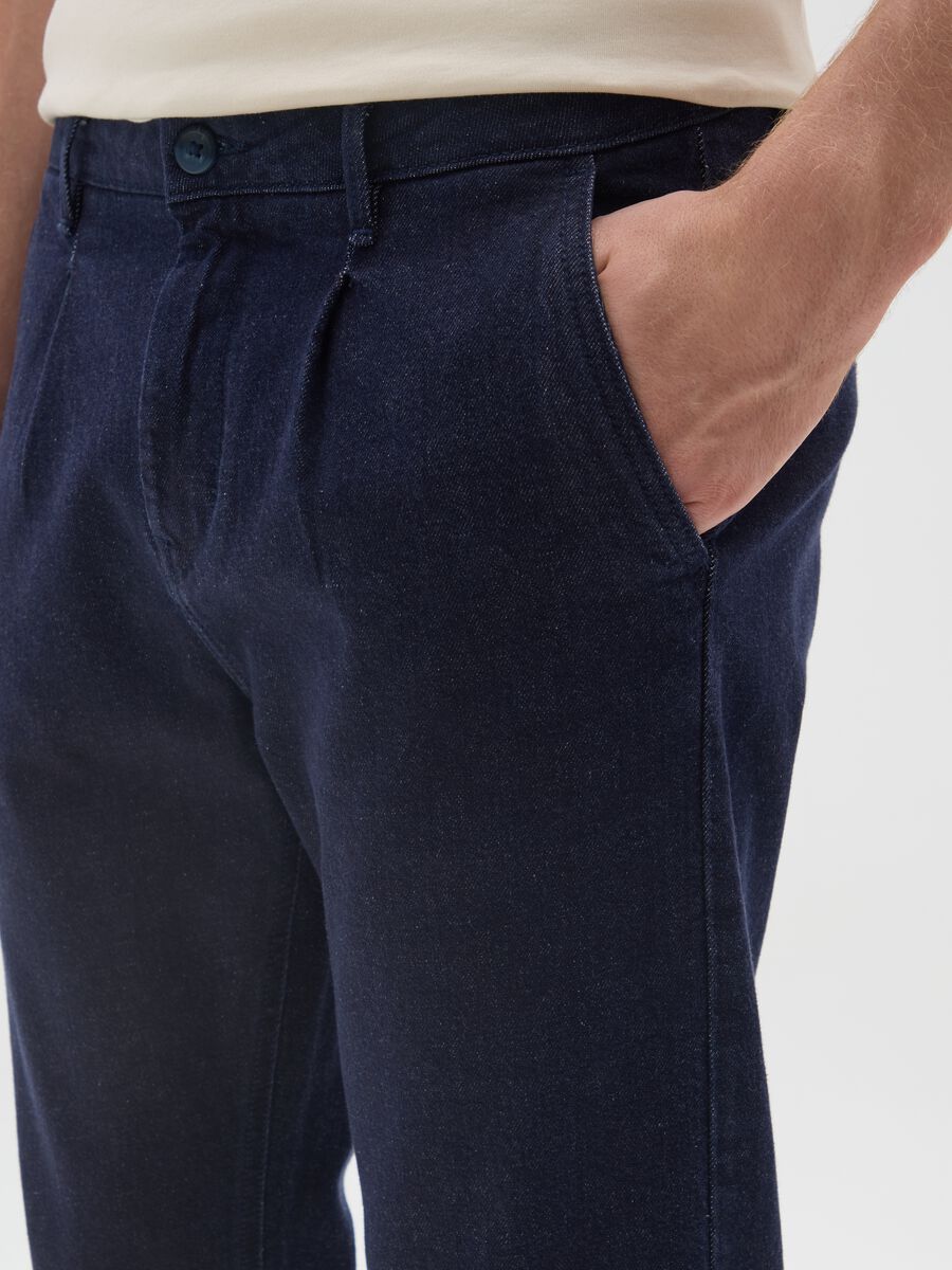 Blaue Denim-Chino-Hosen_3