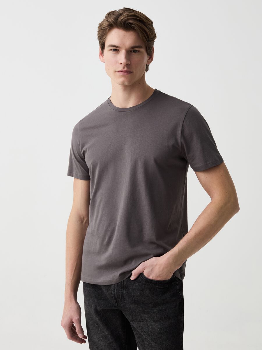 Cotton T-shirt with round neck_0
