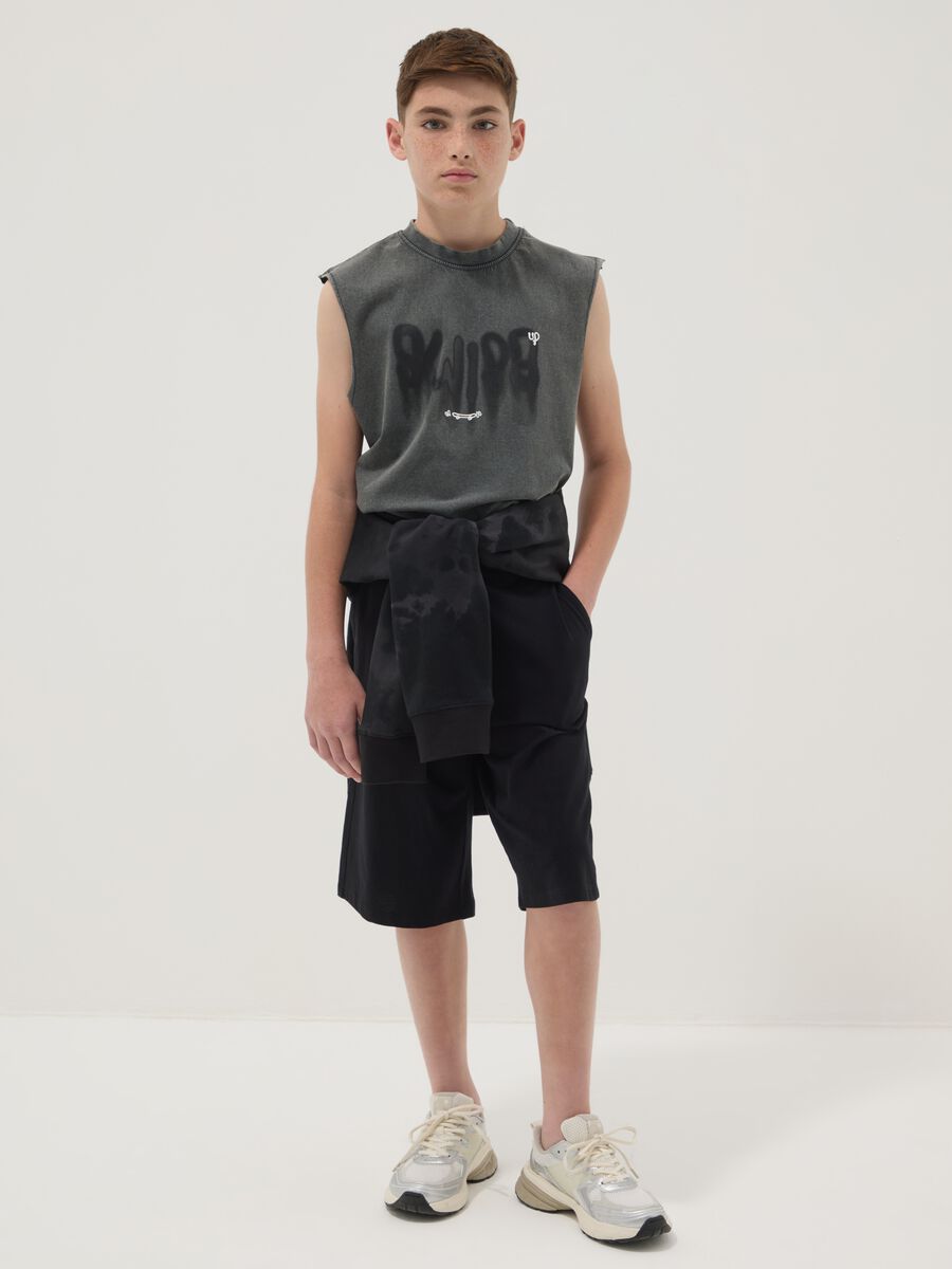 Pantal&oacute;n corto negro de puro algod&oacute;n para ni&ntilde;o, corte comfort_0