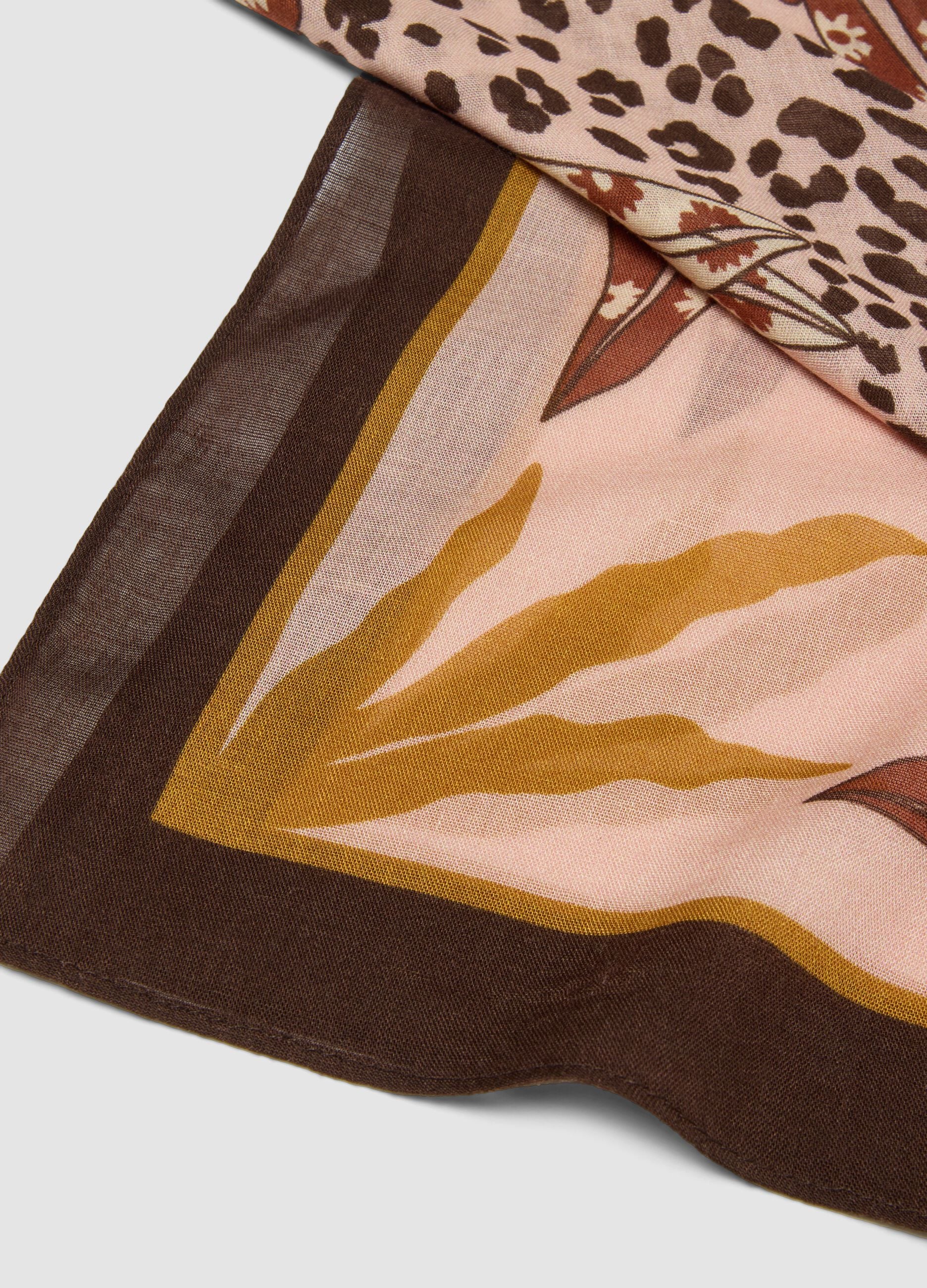 Foulard marrone in misto viscosa e lana a pois