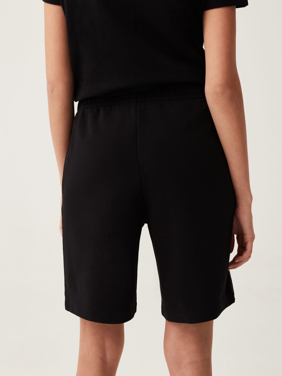 Fitness Bermuda shorts in French terry_2