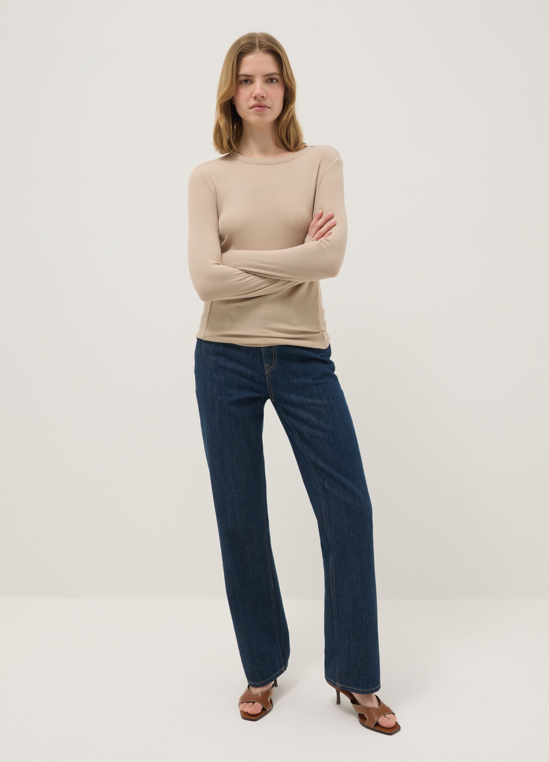 Camiseta Bege de Modal El&aacute;stico Fit Regular