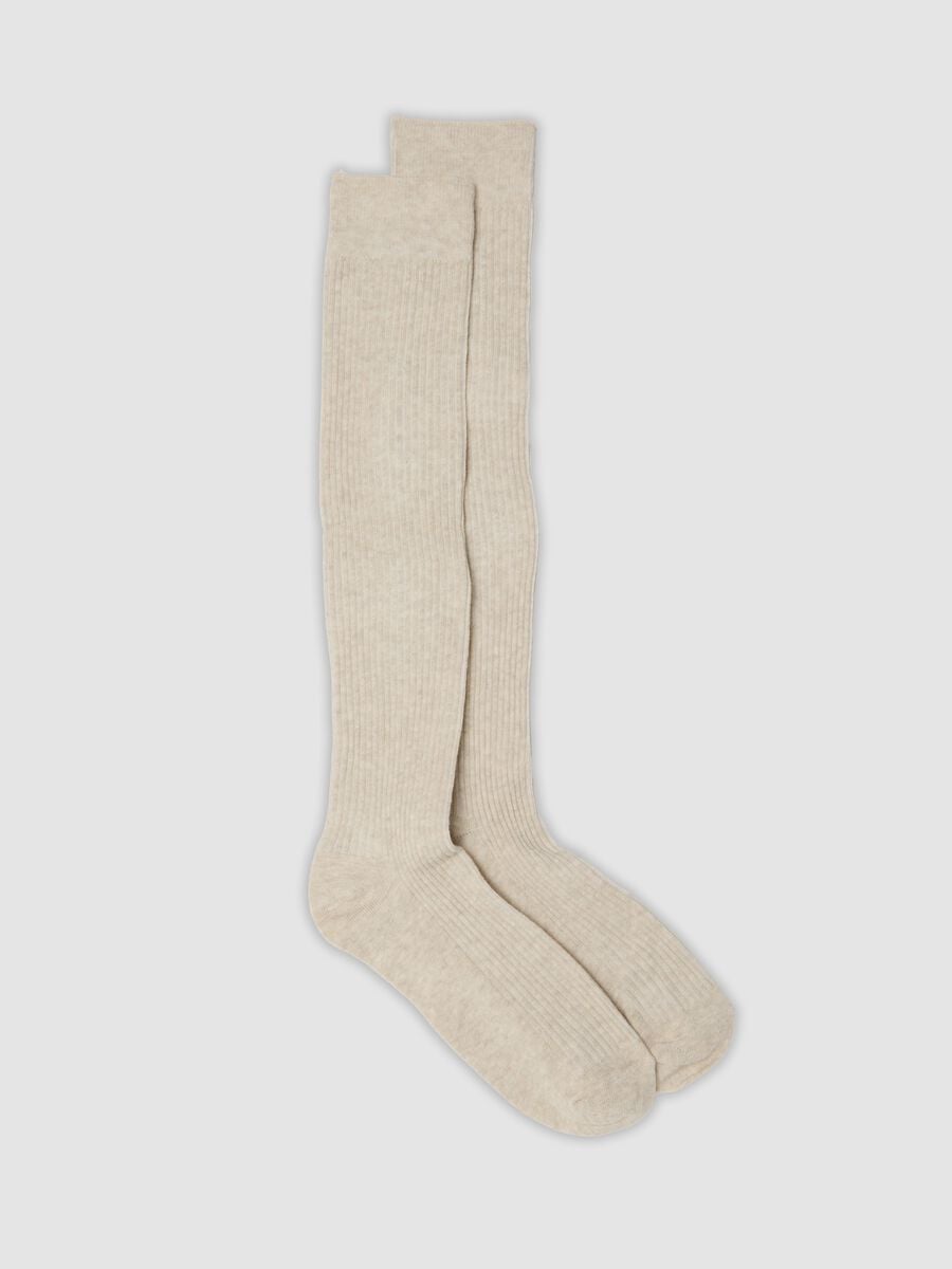 Beige ribbed knee-high socks in organic cotton blend_0