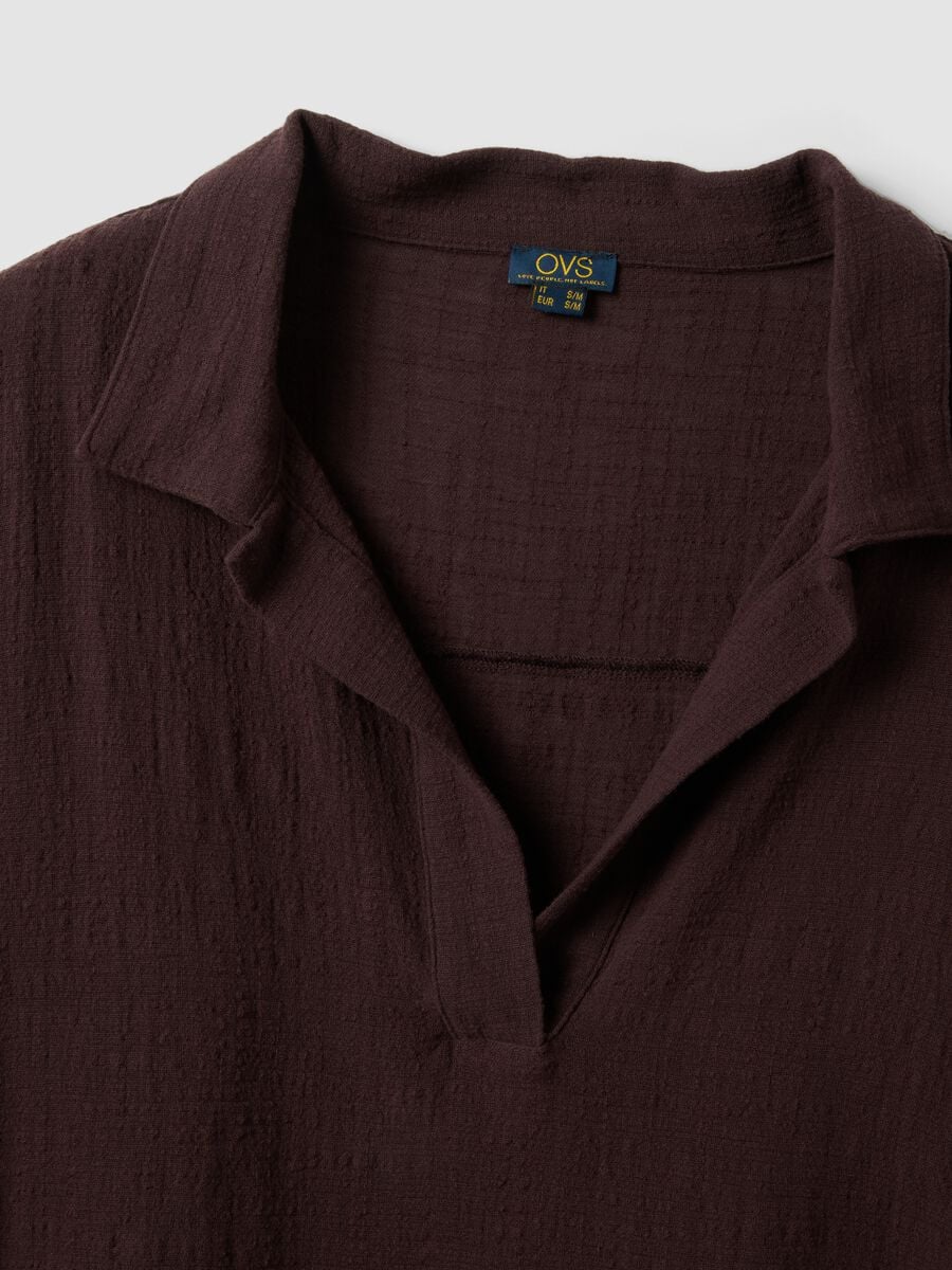 Kurzer brauner Kaftan aus reiner Baumwolle mit V-Ausschnitt_5