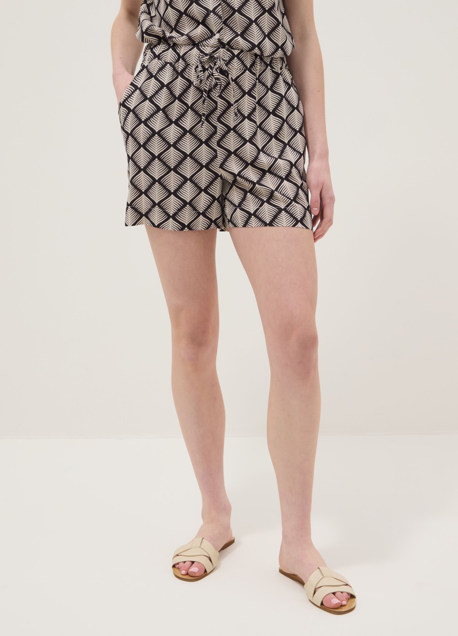 Multicolour pure viscose shorts