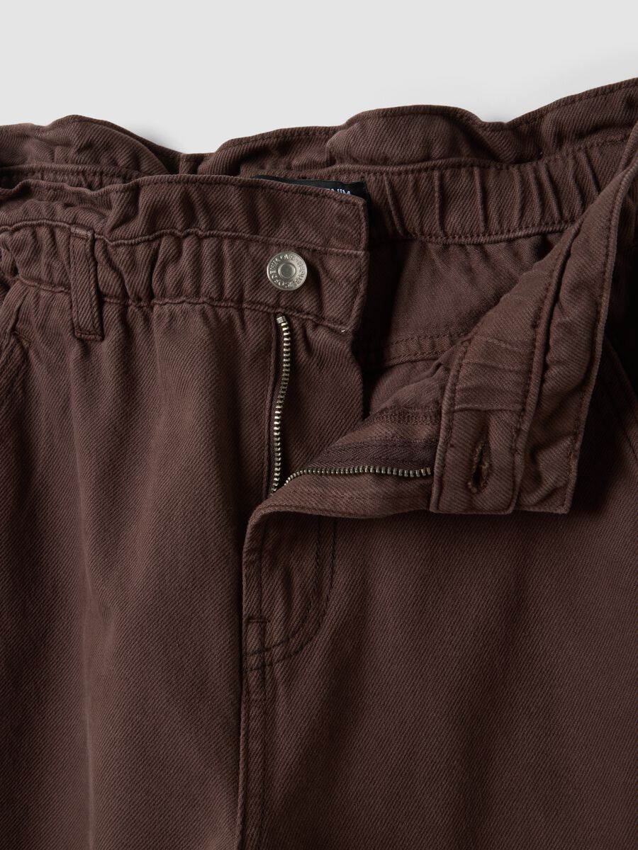 Brown baggy-fit pure cotton denim jeans with paperbag waist_5
