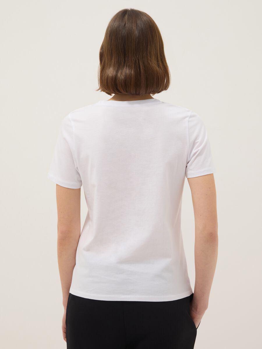 White pure cotton V-neck regular fit T-shirt_2