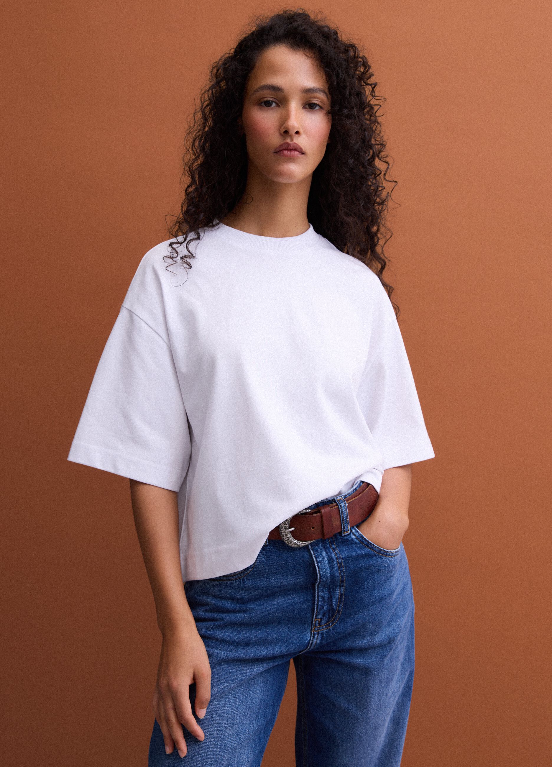 Wei&szlig;es Regular-Fit T-Shirt aus Jersey in Baumwollmix mit Rundhalsausschnitt