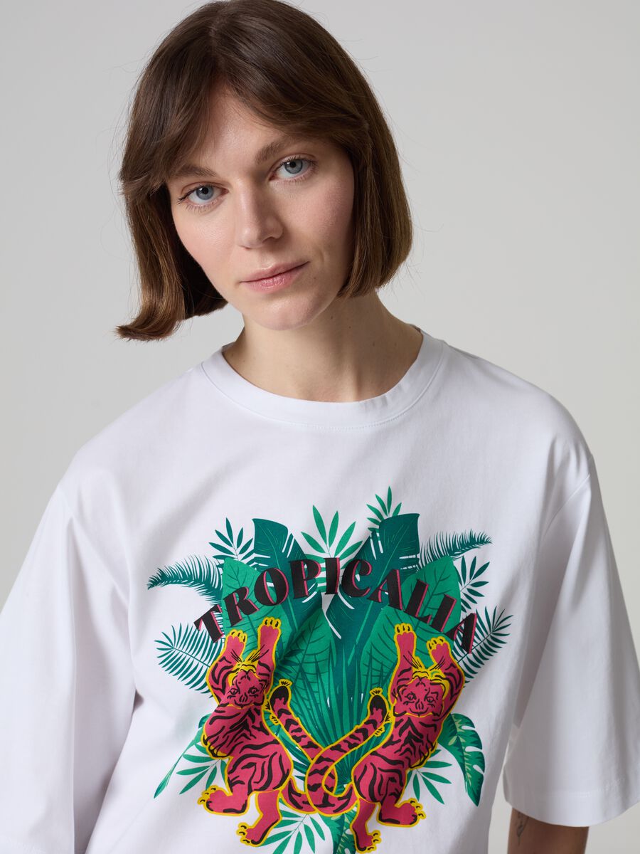 T-shirt over con stampa tropicale_1