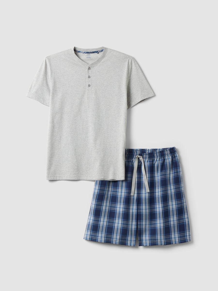 &Kappa;&omicron;&nu;&tau;ή &Pi;&iota;&tau;&zeta;ά&mu;&alpha; &Pi;&omicron;&lambda;ύ&chi;&rho;&omega;&mu;&eta; &alpha;&pi;ό &Kappa;&alpha;&theta;&alpha;&rho;ό &Beta;&alpha;&mu;&beta;ά&kappa;&iota; &mu;&epsilon; &Kappa;&alpha;&nu;&omicron;&nu;&iota;&kappa;ή &Epsilon;&phi;&alpha;&rho;&mu;&omicron;&gamma;ή_0