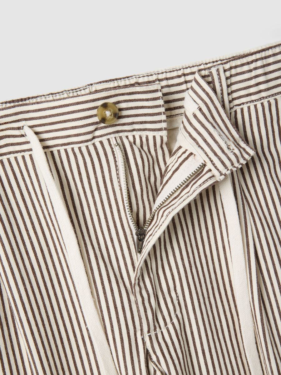 Multicolour striped stretch cotton regular fit trousers_5