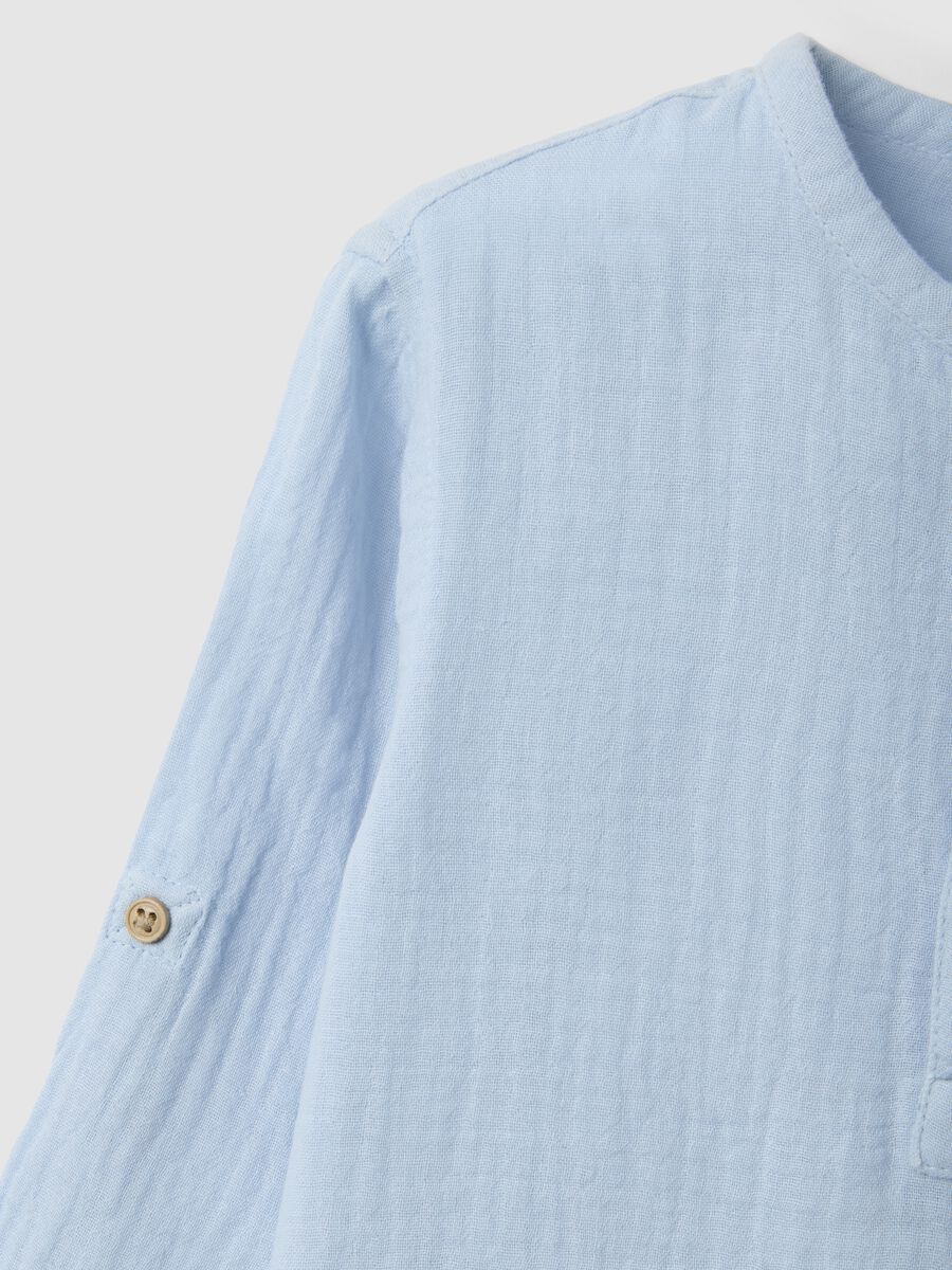 Camicia in puro cotone azzurra da bimbo regular fit con collo coreano_3