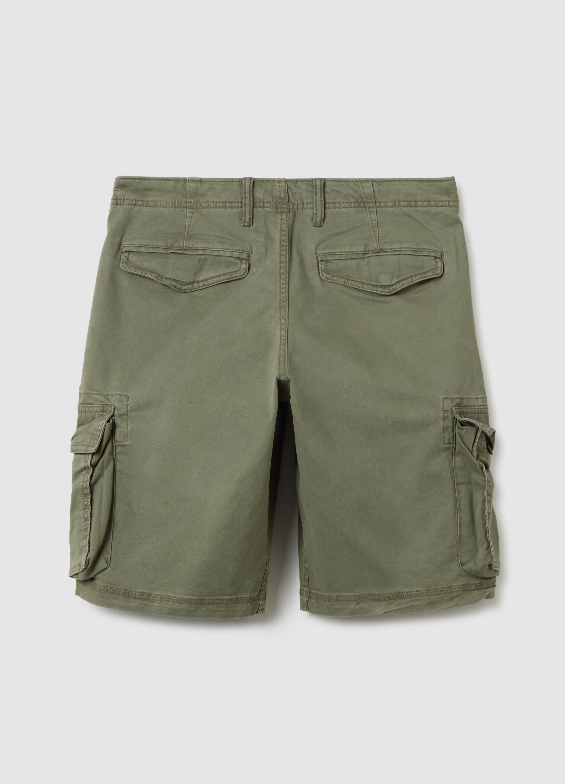 Bermuda cargo shorts in cotton and Lyocell