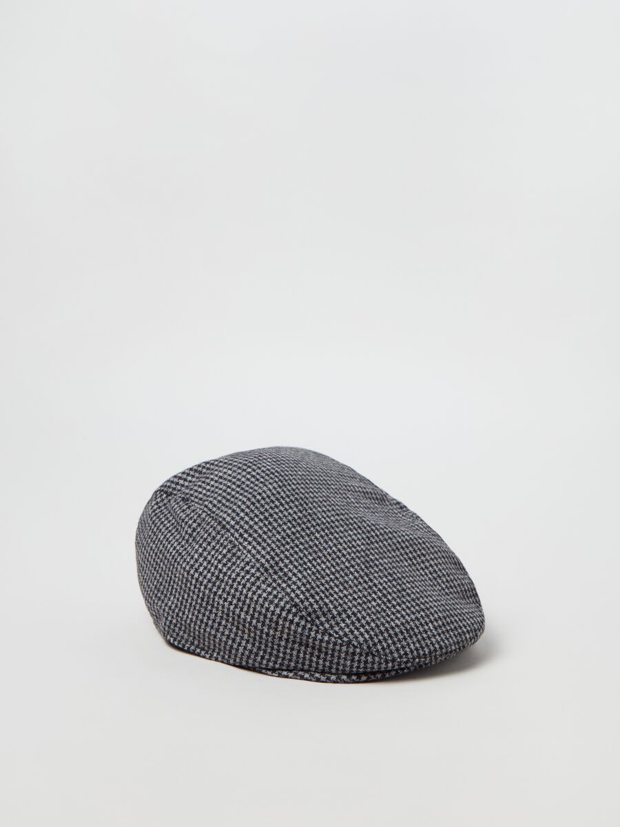 Houndstooth patterned cap_0