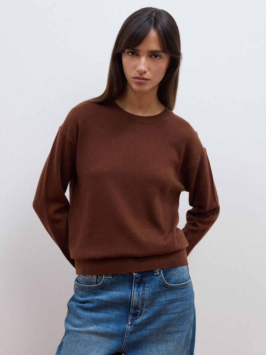 Maglia marrone in pura lana a girocollo over fit_1