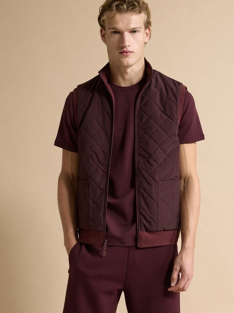 Red reversible stretch-cotton gilet with collar, regular fit_0
