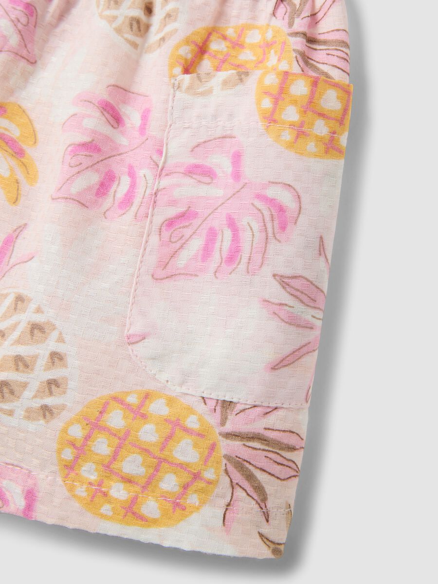 Shorts rosas de algod&oacute;n puro con estampado tropical_3