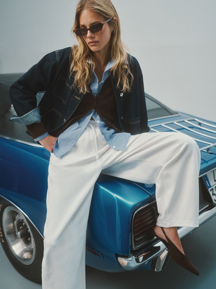 &Lambda;&epsilon;&upsilon;&kappa;ά &phi;&alpha;&rho;&delta;&iota;ά &pi;&alpha;&nu;&tau;&epsilon;&lambda;ό&nu;&iota;&alpha; &alpha;&pi;ό &epsilon;&lambda;&alpha;&sigma;&tau;&iota;&kappa;ό &beta;&alpha;&mu;&beta;ά&kappa;&iota;_0