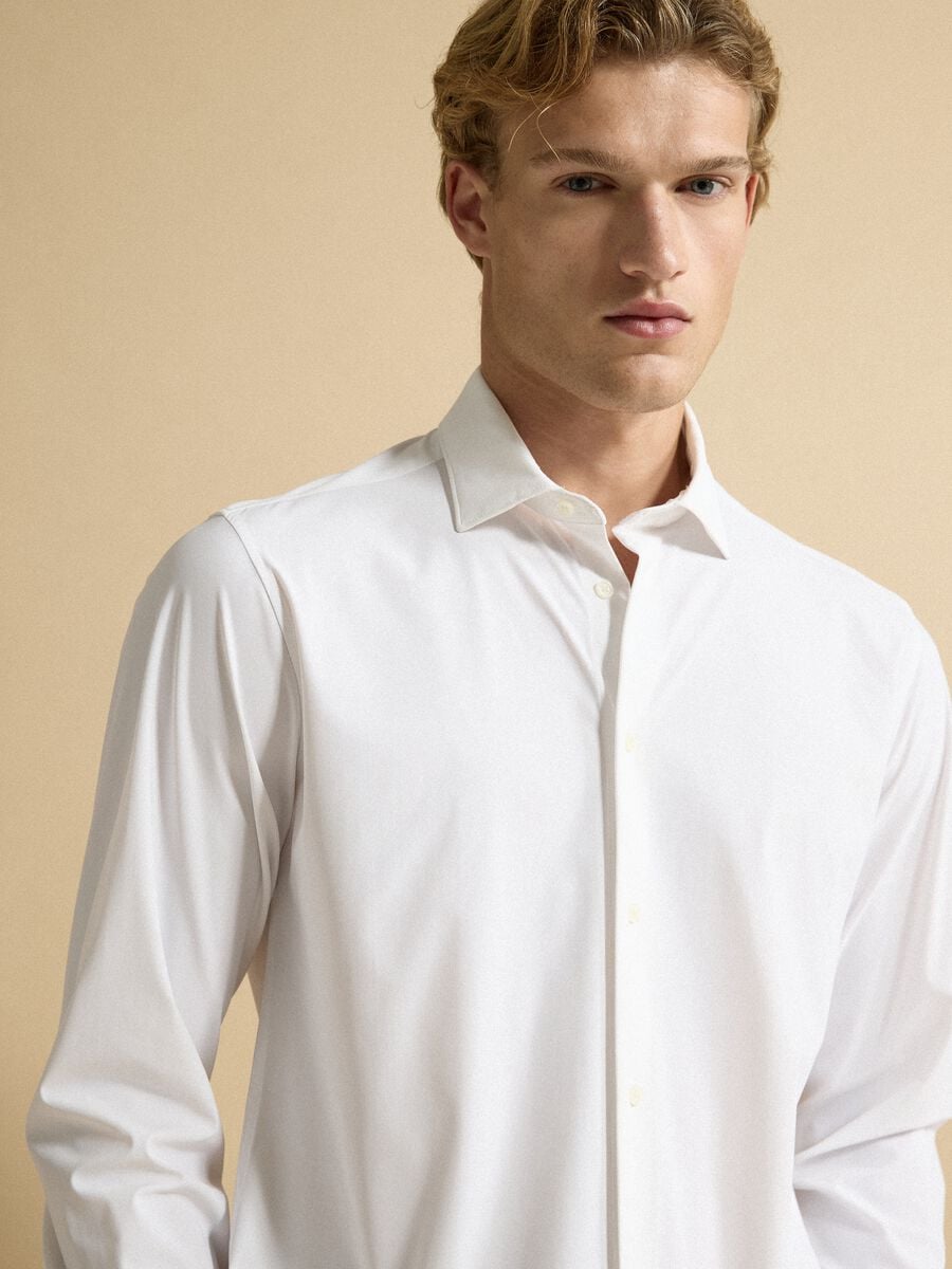 White slim-fit shirt in breathable stretch fabric with 4-way stretch_2