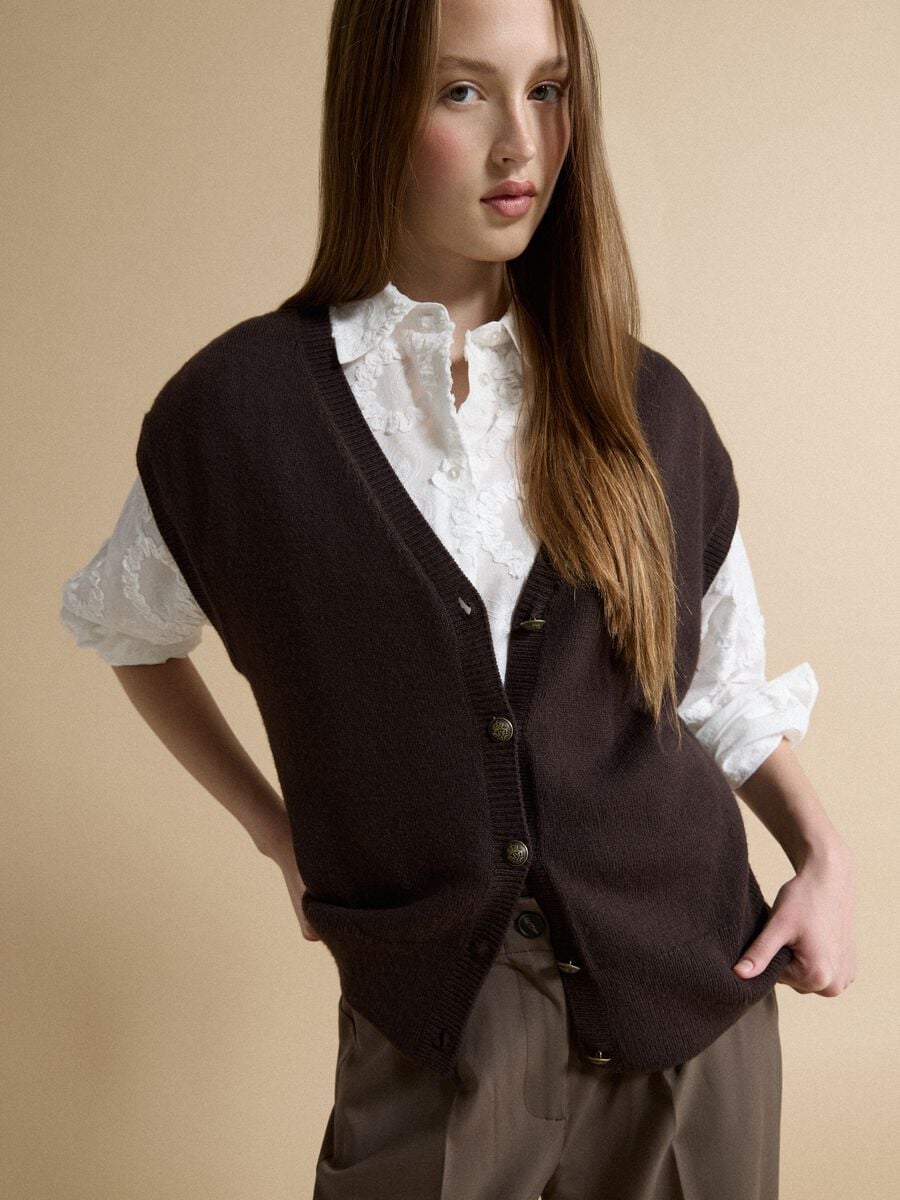 Brown V-neck button-up vest with oversized fit_1