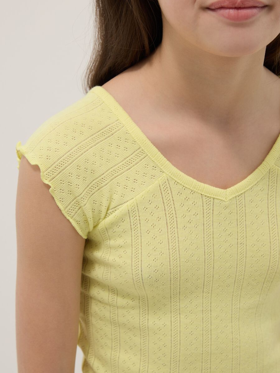 Yellow girls' cotton blend fitted V-neck t-shirt_2