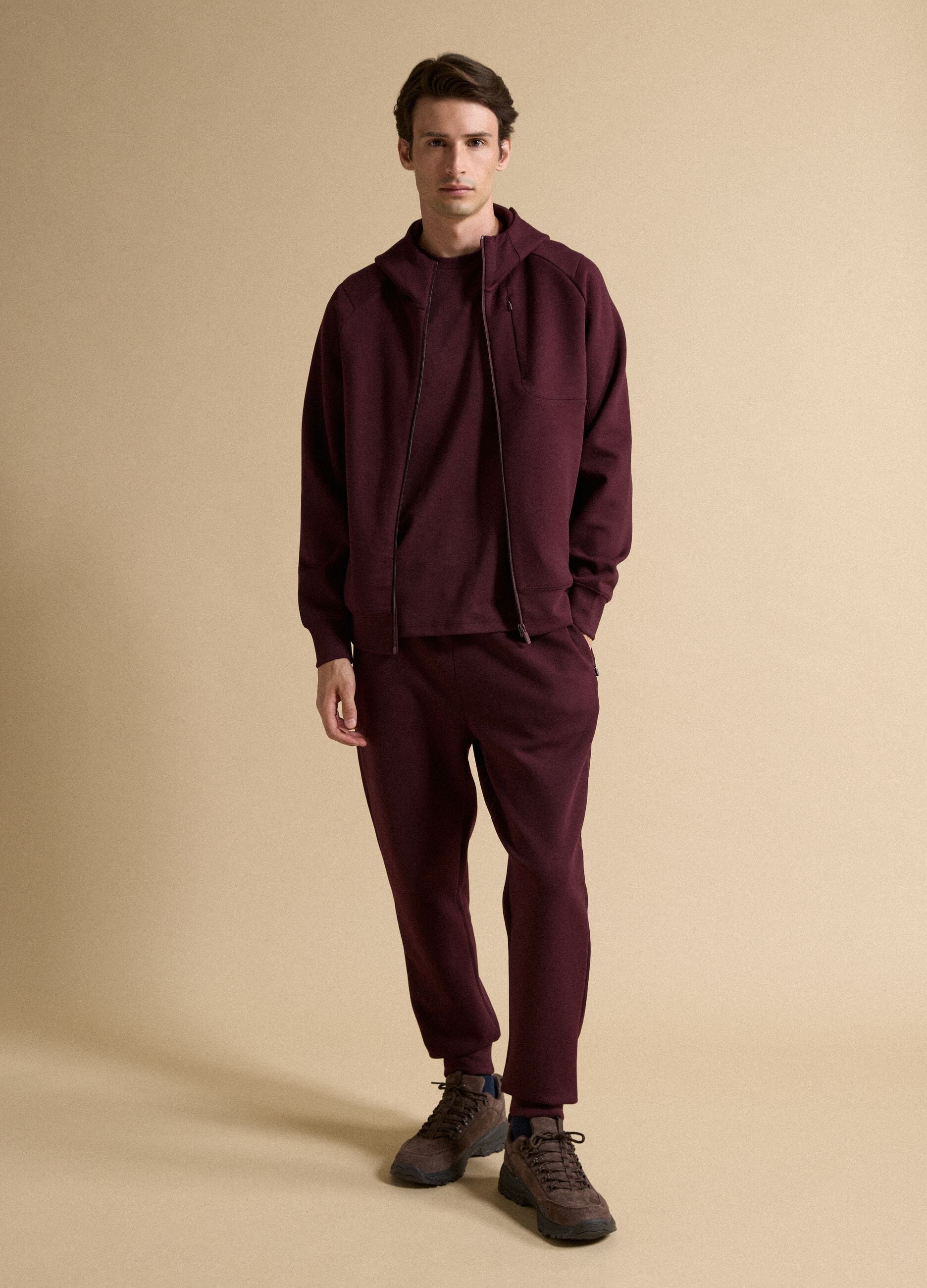 Regular-fit red joggers in stretch Easy Dry fabric