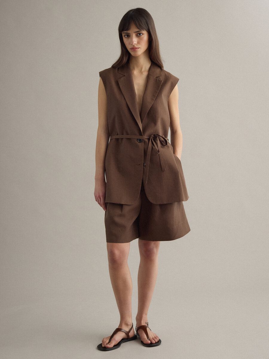 Brown lyocell and linen mix regular fit shorts_1