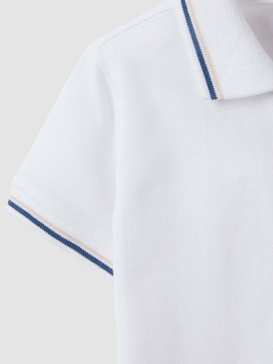 White pure cotton short sleeve polo shirt for children with regular fit_3