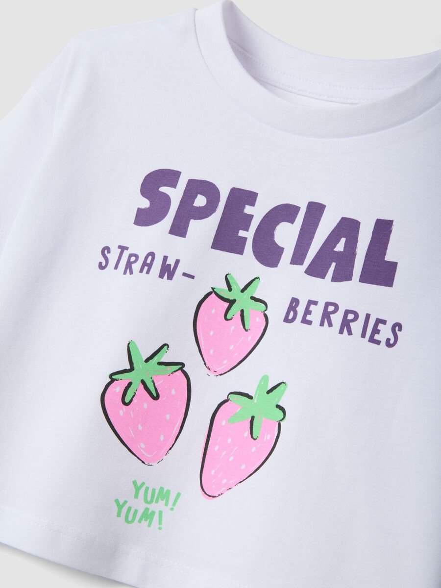 White pure cotton T-shirt with strawberry print for girls_2