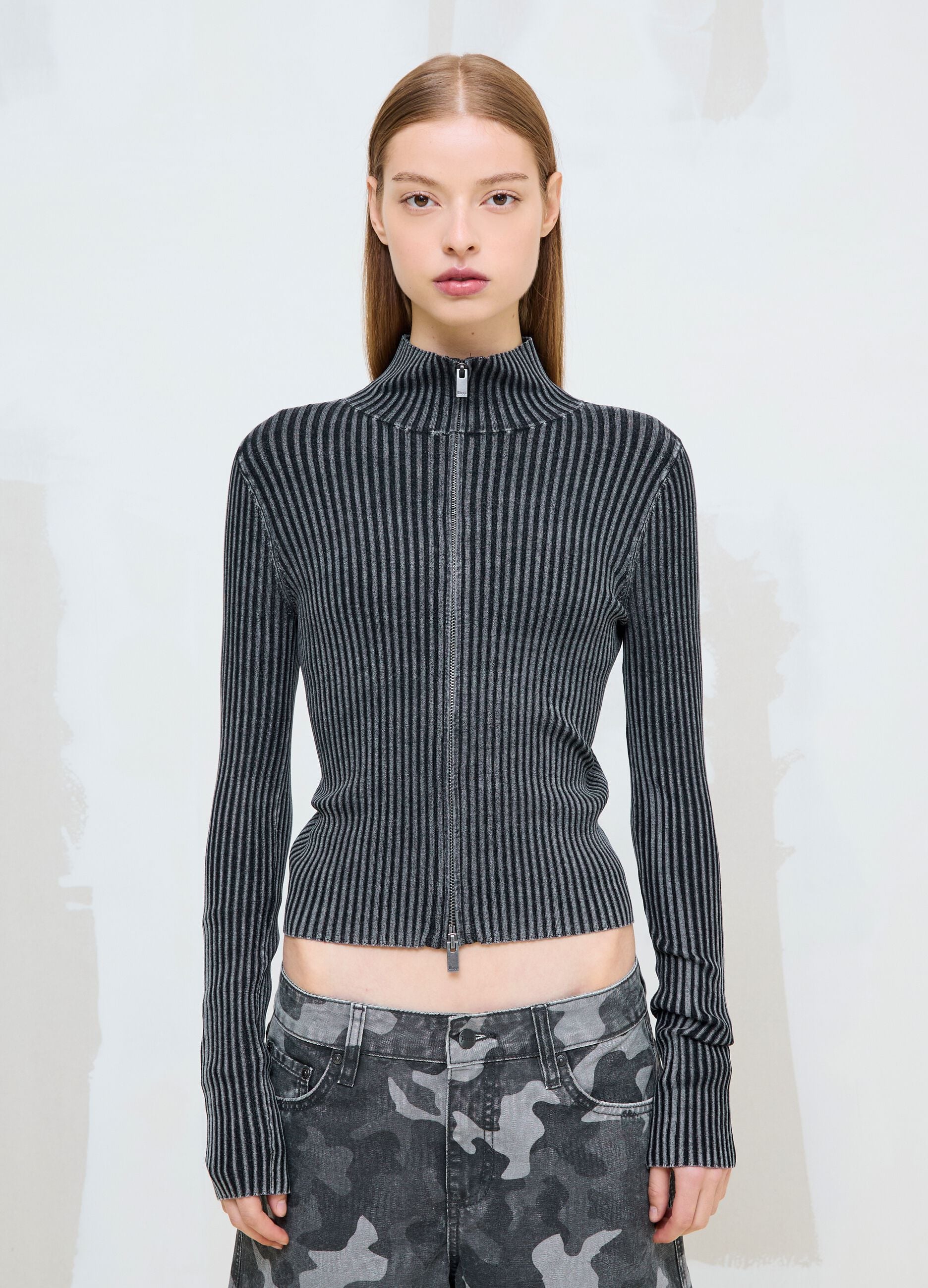 Full-Zip Ribbed Knit in Vintage Grey
